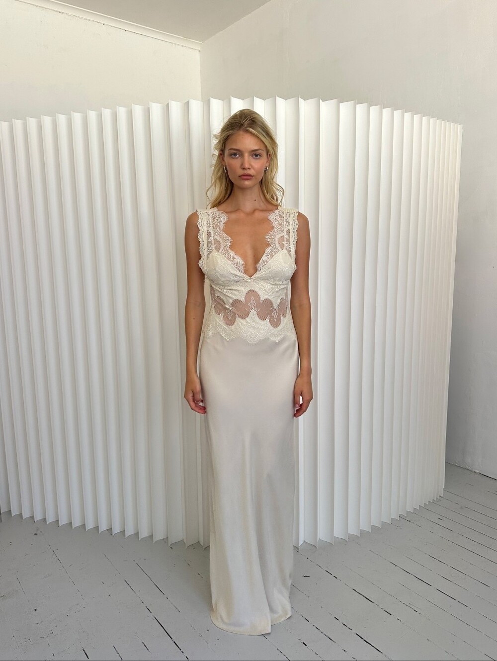 Third Form VISIONS LACE FLOOR LENGTH DRESS | Butter Cream - Picture 5 of 16